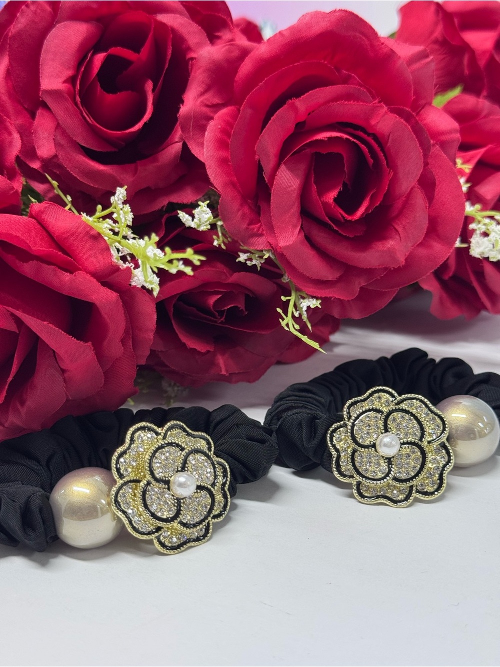 🌺2 CRYSTAL PEARL SOFT HAIR SCRUNCHIES